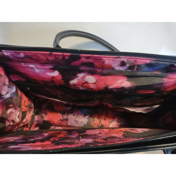 Mary Kay Handbag- Black With Plural Interior - Picture 3 of 3